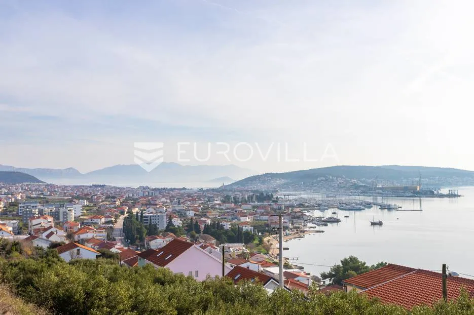 Trogir, Jazvine, gospodarsko, industrijsko građevno zemljište