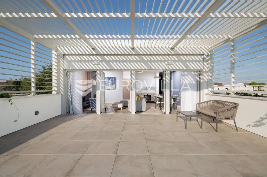 istra, umag, penthouse opremljen apartman,terasa, pogled na more d30 - slika 30