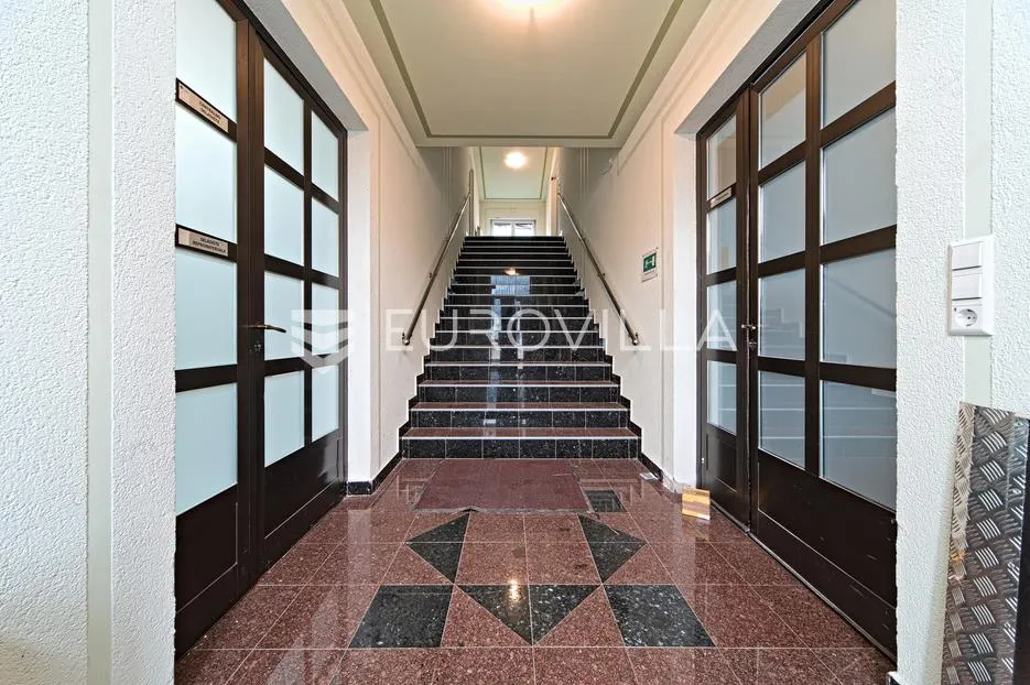 osijek, industrijska zona čepinska, poslovna zgrada 610 m² - slika 23