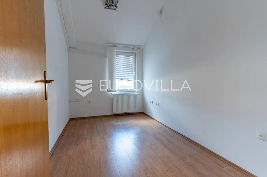 požega, mesnička, moderni poslovni uredi 180 m² - slika 11