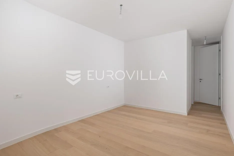 opatija, centar, trosoban stan u novogradnji s 2 terase nkp 134 m2 - slika 4