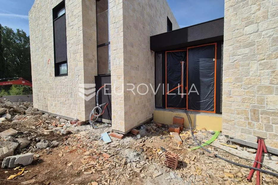 istra, veleniki, kamena vila s bazenom - slika 5