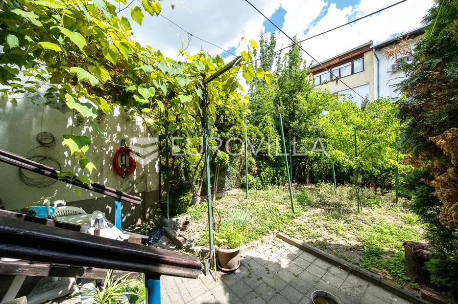 zagreb, trešnjevka, kuća u nizu s vrtom i iznimnim potencijalom, vrhunska lokacija - slika 22