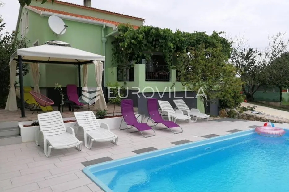 pula, busoler, samostojeća kuća novije gradnje 148 m² sa bazenom, mirna lokacija - slika 4