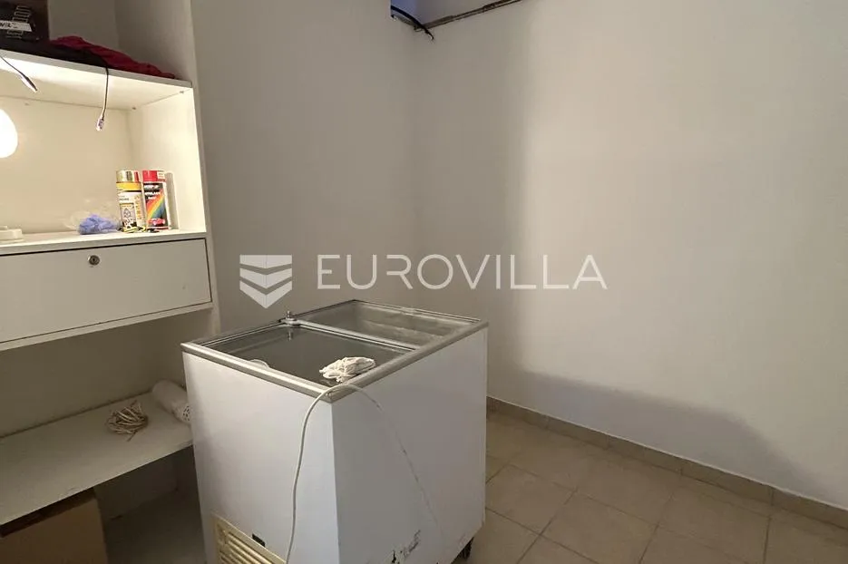 pula, stoja - poslovni prostor na frekventnoj lokaciji - slika 9