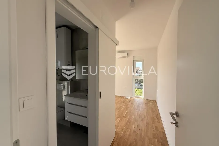 zadar, privlaka, ekskluzivna višetažna vila u privlaci s bazenom - slika 20