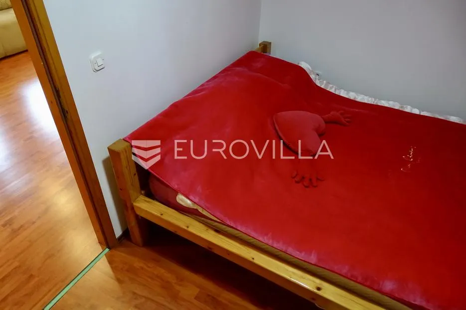 delnice, dvojna kuća površine 100 m² blizu centra u mirnom susjedstvu - slika 8