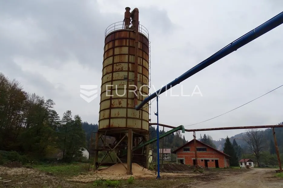 donja dobra, proizvodna hala, površina objekta i okućnice 17210 m² - slika 3