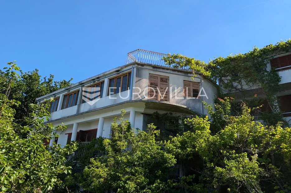 Gornja Podstrana, dvije legalizirane kuće u bloku ukupne površine 861 m² - Podstrana - Miljevac, Podstrana