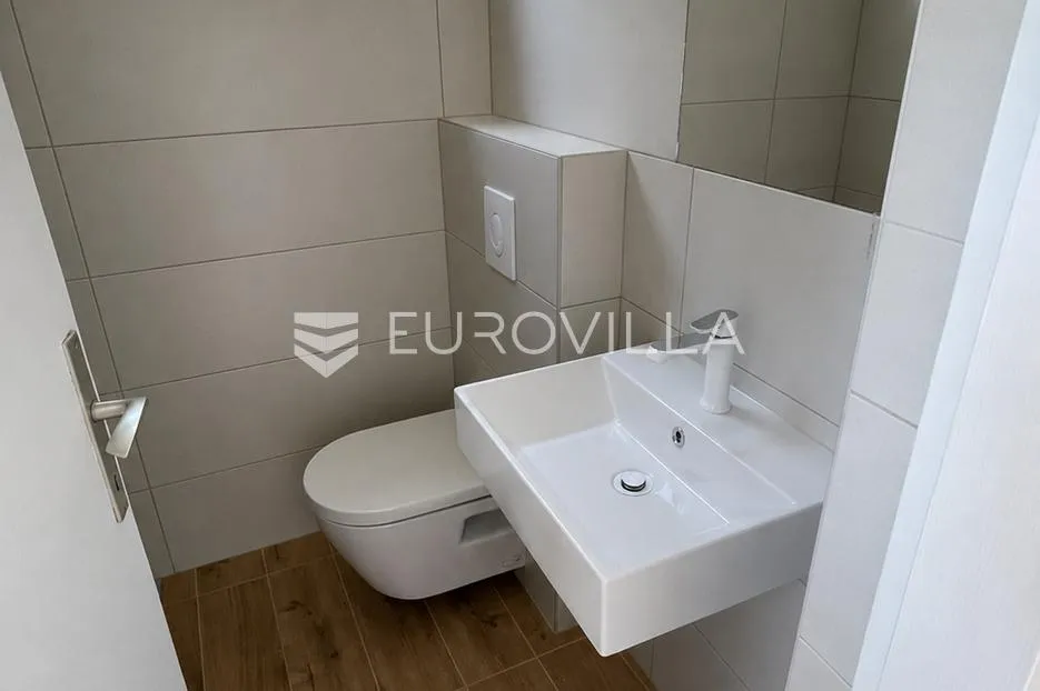 cres, martinšćica, samostojeća kuća 148 m², dva apartmana, samo 150 m od mora - slika 6