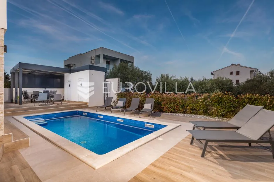 istra, fažana elegantna samostojeća vila s pogledom na brijune - slika 119