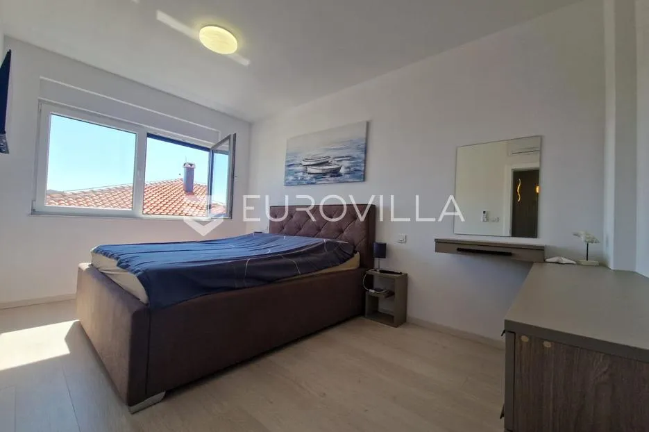 vir, atraktivan dvoetažni apartman s 3 spavaće sobe i pogledom na more - slika 31