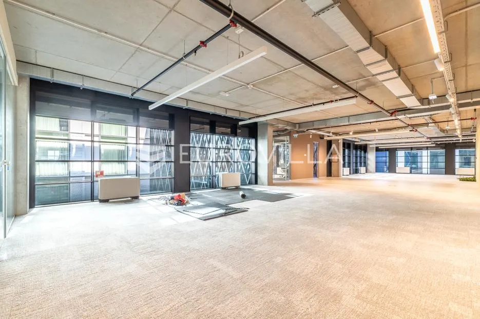 Zagreb, Buzin, poslovni prostor 960 m2 na 3. katu novije poslovne zgrade - Buzin, Zagreb
