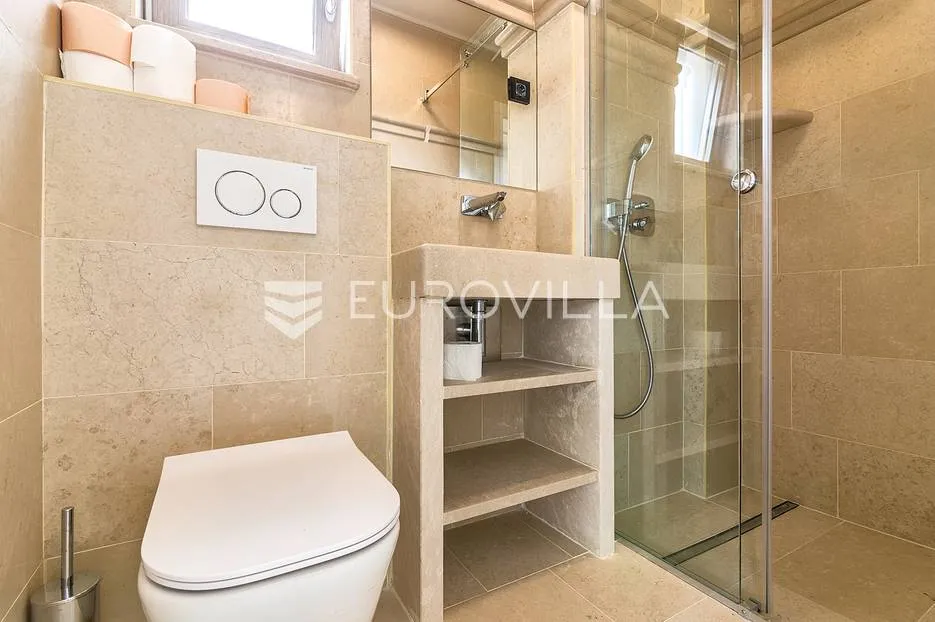 šestinski dol, luksuzna vila 370 m2 s bazenom na zemljištu 800 m2 - slika 15