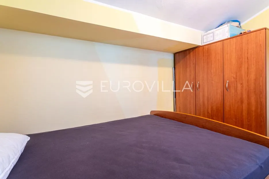 vodice, dvosoban stan u centru mjesta, 87,67 m² - slika 11