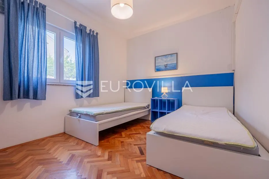 otok ugljan, preko, zemljište i lijepa kuća s tri stana i pogledom na more - slika 31