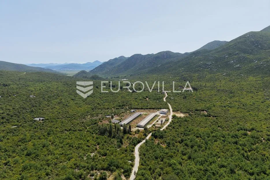 gospodarski kompleks na zemljištu od 27187 m² - slika 6