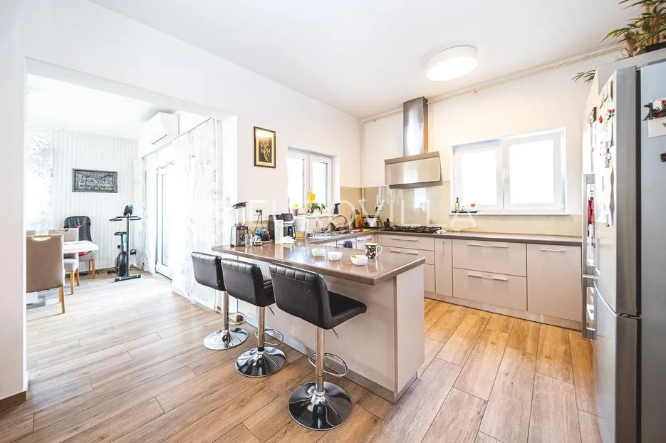 samobor, prekrasna moderna kuća 301 m² - slika 7