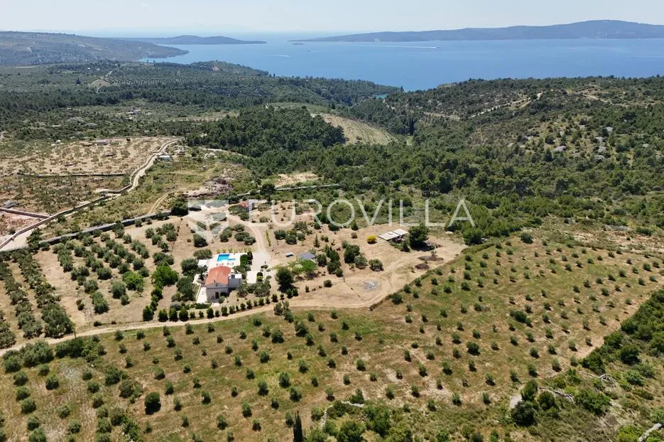 sutivan, jedinstveno imanje, kuća s bazenom i prostrani maslinik - slika 4