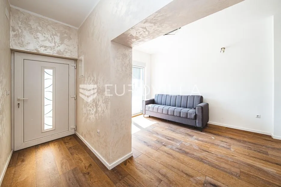 dubrava, zgrada s četiri stambene jedinice 339,17 m², podruma i šest parkirnih mjesta - slika 20