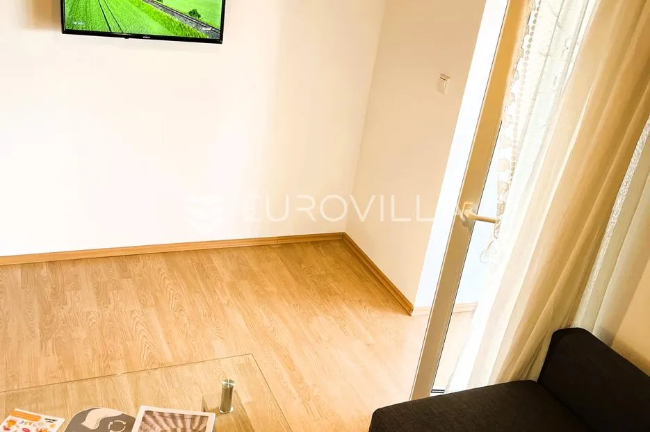 istra, motovun, prekrasna kuća sa dva stana i konobom - slika 21