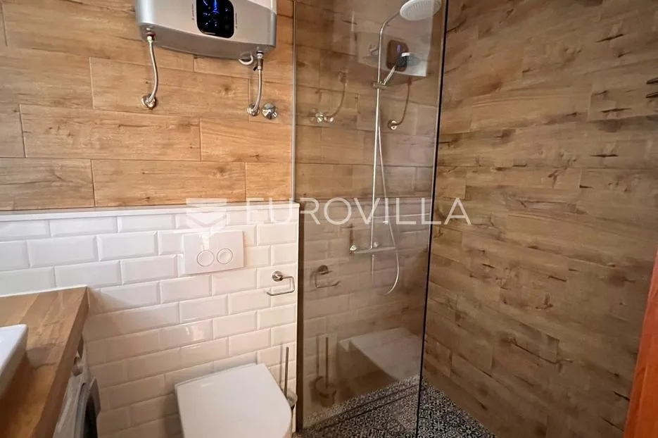 šibenik, gorica, kamena kuća u centru grada - slika 10