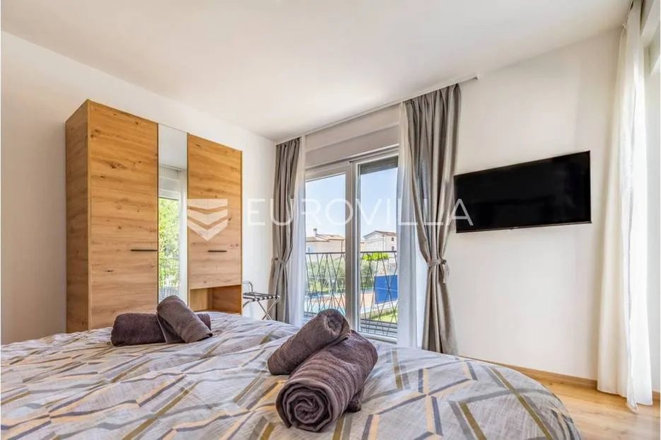pula, valdebek - prekrasna moderna dvojna kuća, nkp 76.87 m2 - slika 8