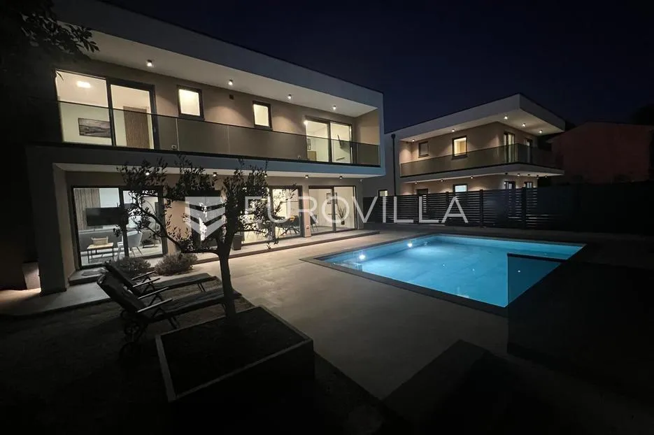 istra, smoljanci, moderna novoizgrađena vila 200m2 s bazenom i pogledom na more - slika 32