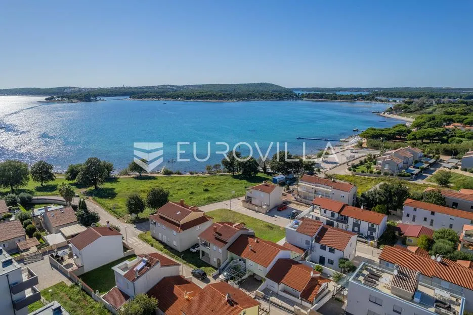 istra, medulin, kuća s dva stana, 100 m od mora - slika 3