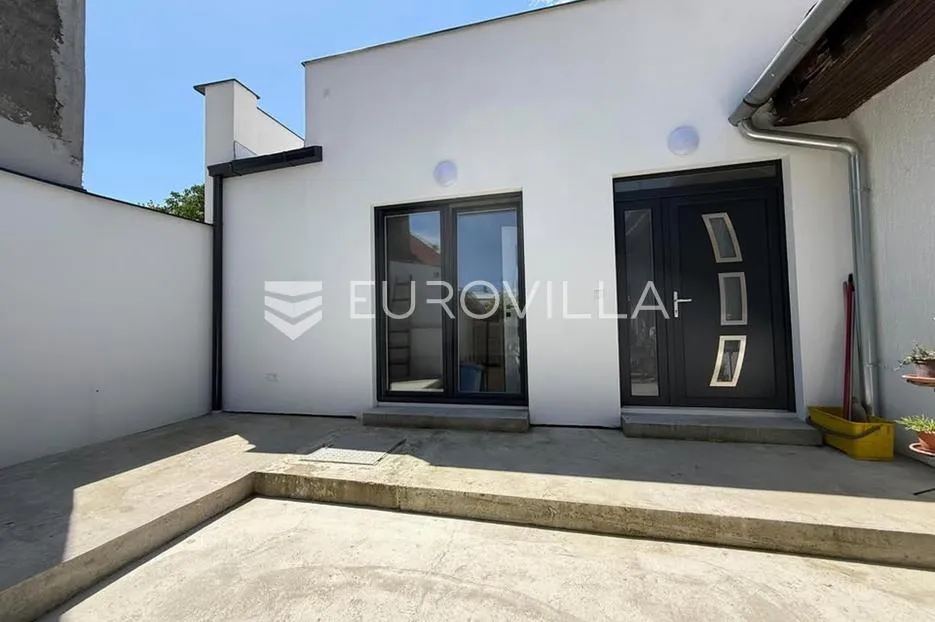 osijek, donji grad, novoadaptiran dvorišni stan s dvije spavaće sobe, 52 m² - slika 8