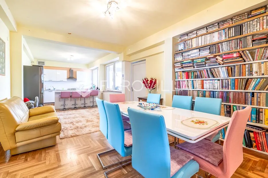 Zagreb, Gornji Bukovac, funkcionalan peterosoban stan s dva parkirna mjesta 153 m²