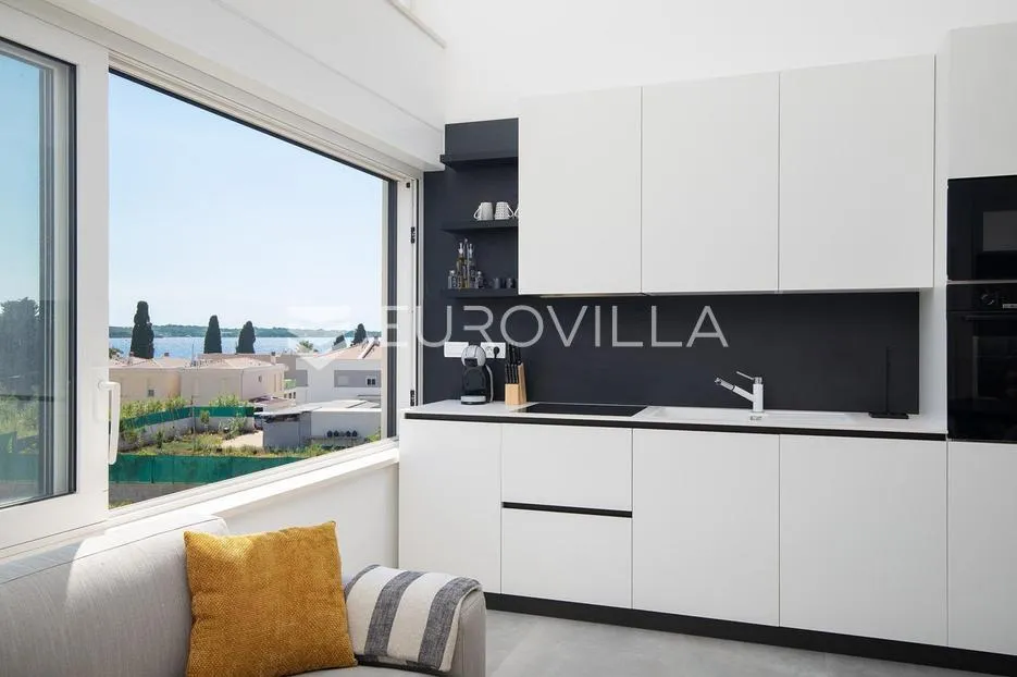 fažana, novogradnja, luksuzni penthouse s pogledom na more, 200 m od plaže - slika 2