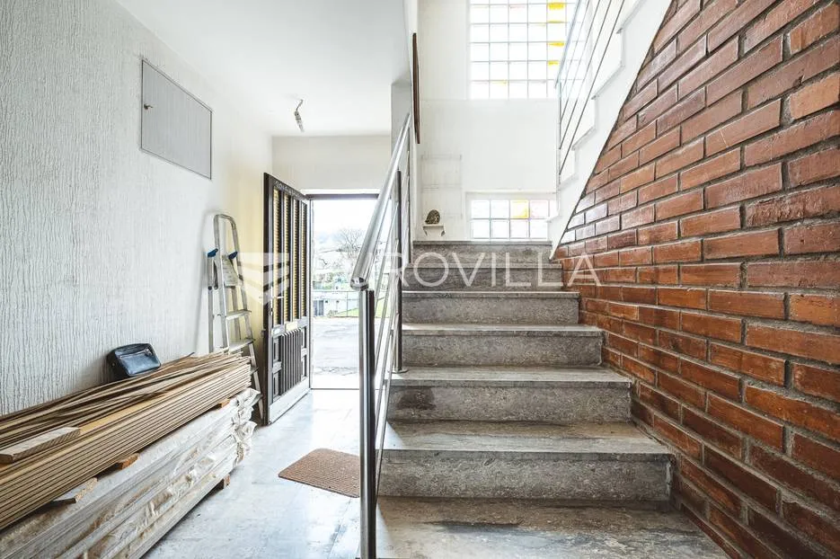 zagreb, markuševec, troetažna kuća 106 m2 - slika 13