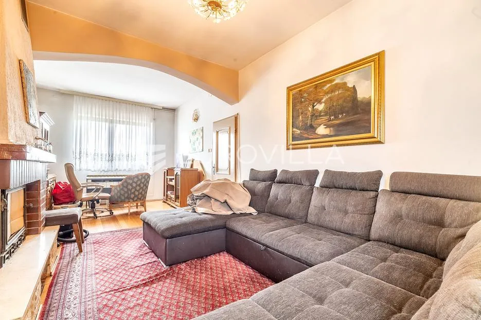 zagreb, sesvete, 2 atraktivne kuće 458 m2 - slika 8