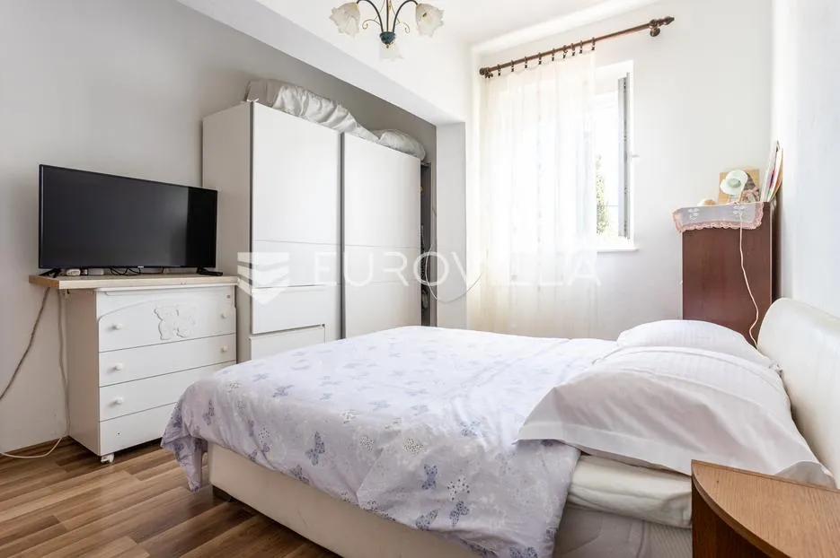trogir, stan za smještaj radnika blizu centra grada s uključenim režijama - slika 8