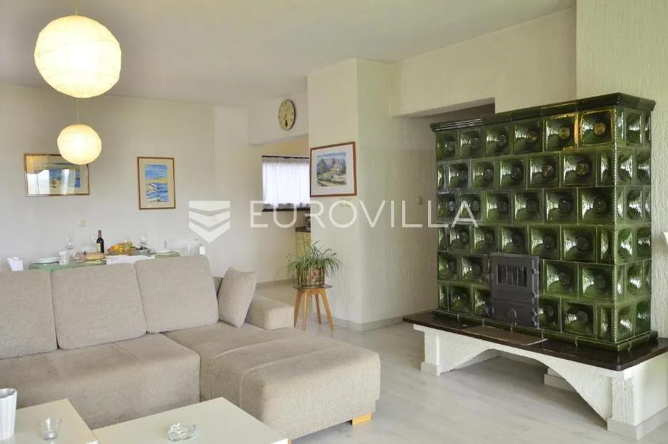 crikvenica, kuća s 8 apartmana i bazenom, 500 m od mora, izvrsna investicija - slika 3
