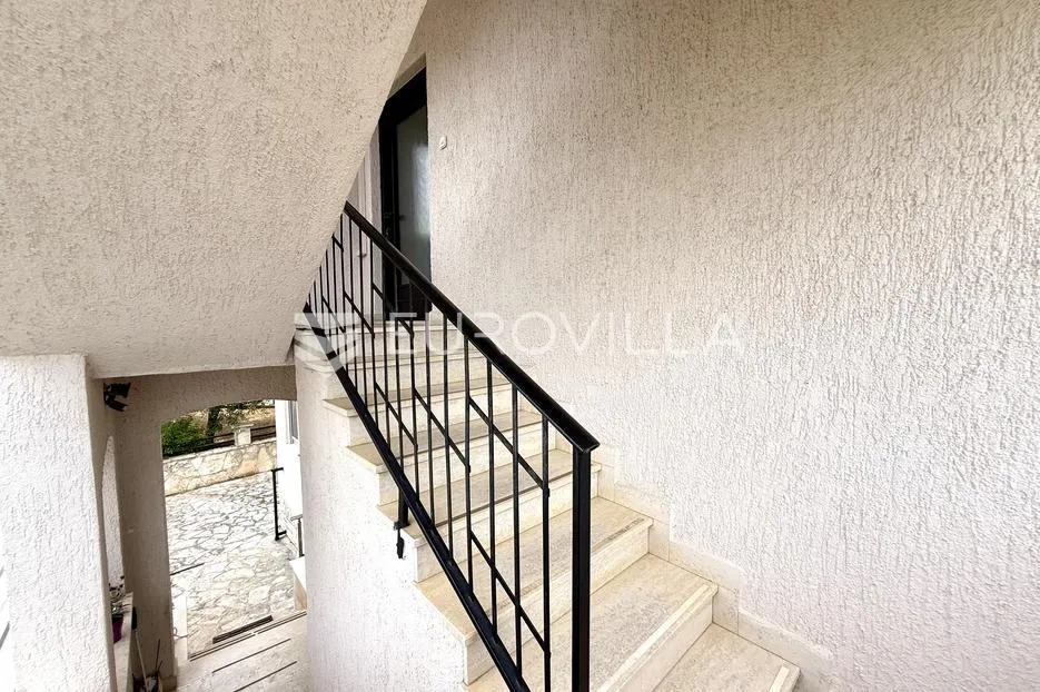 medulin, kuća sa tri apartmana i pogledom na more - slika 19