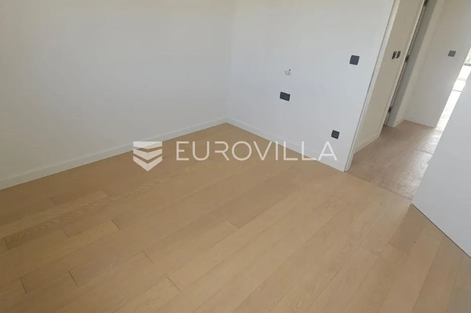 trogir,, seget, penthouse od 107 m² novogradnji s garažom i liftom - slika 5