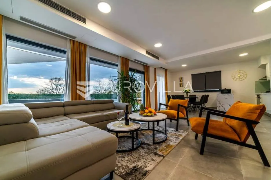 istra, poreč, vila s bazenom i vrtom - slika 34