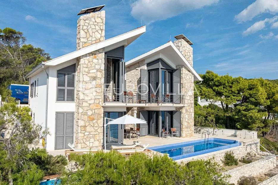 otok korčula, vela luka, villa prvi red uz more - slika 3