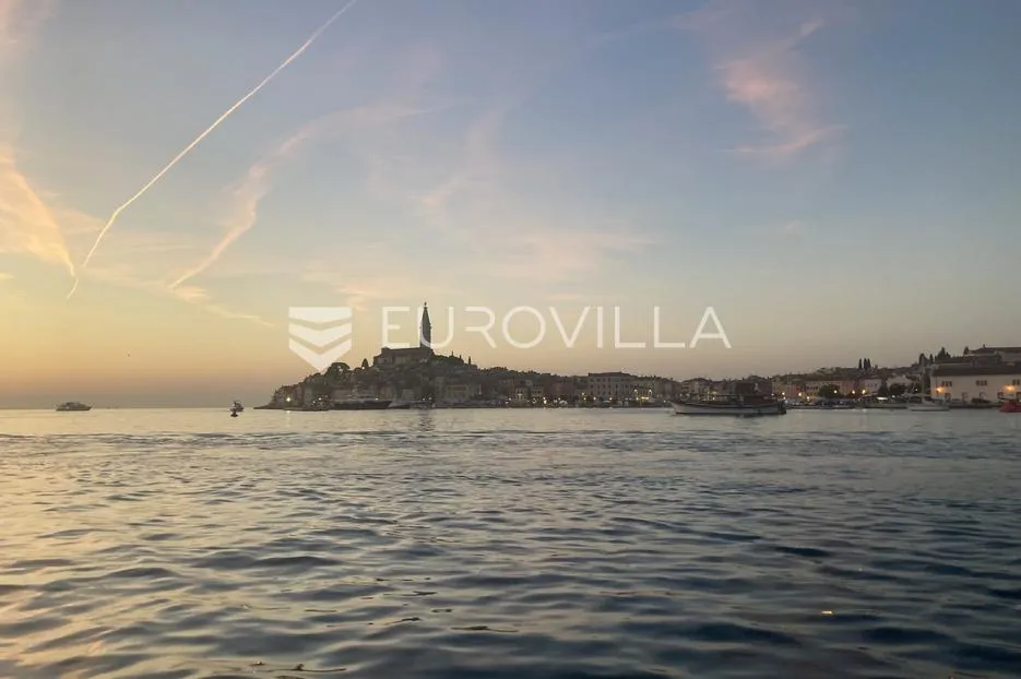 Istra, okolica Rovinja, građevinsko zemljište 708 m² s pogledom na more