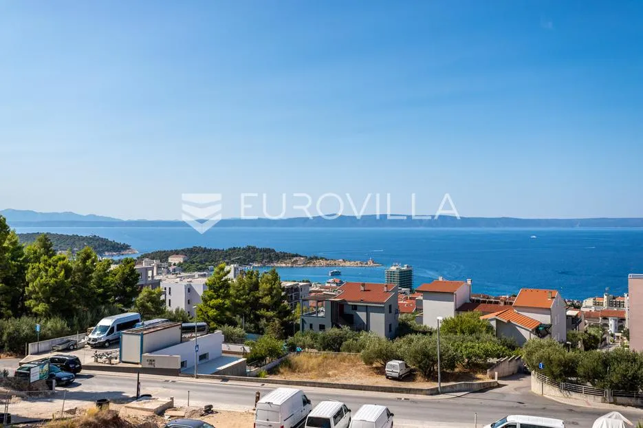 makarska, trosoban stan s velikom terasom i panoramskim pogledom na more - slika 12