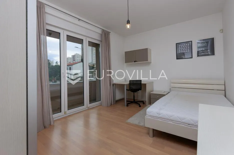 rijeka, donja vežica, peterosobni stan 186 m², dva balkona, parking - slika 17