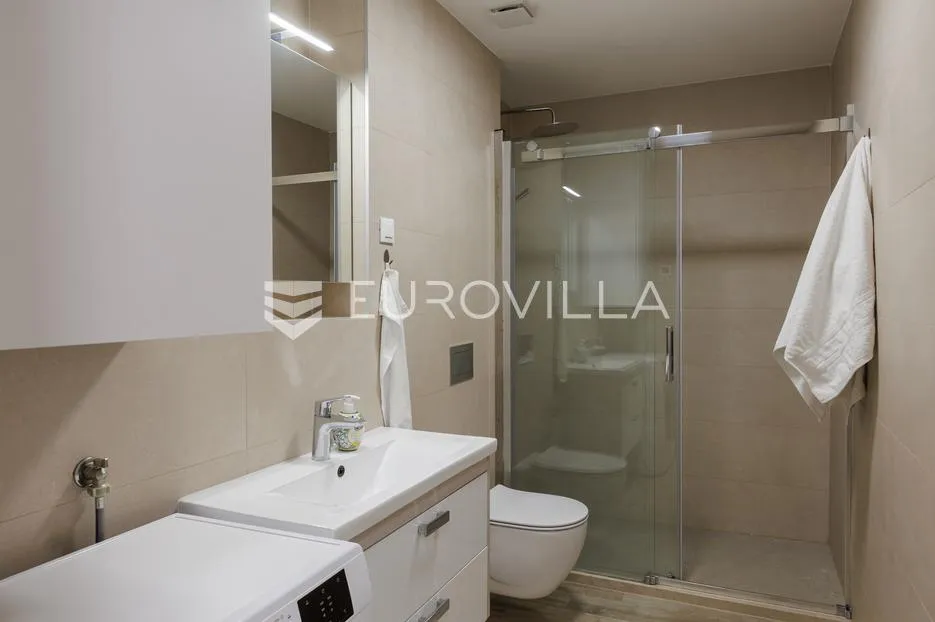 dubrovnik, lapad, trosoban apartman s terasom i garažnim mjestom - slika 20