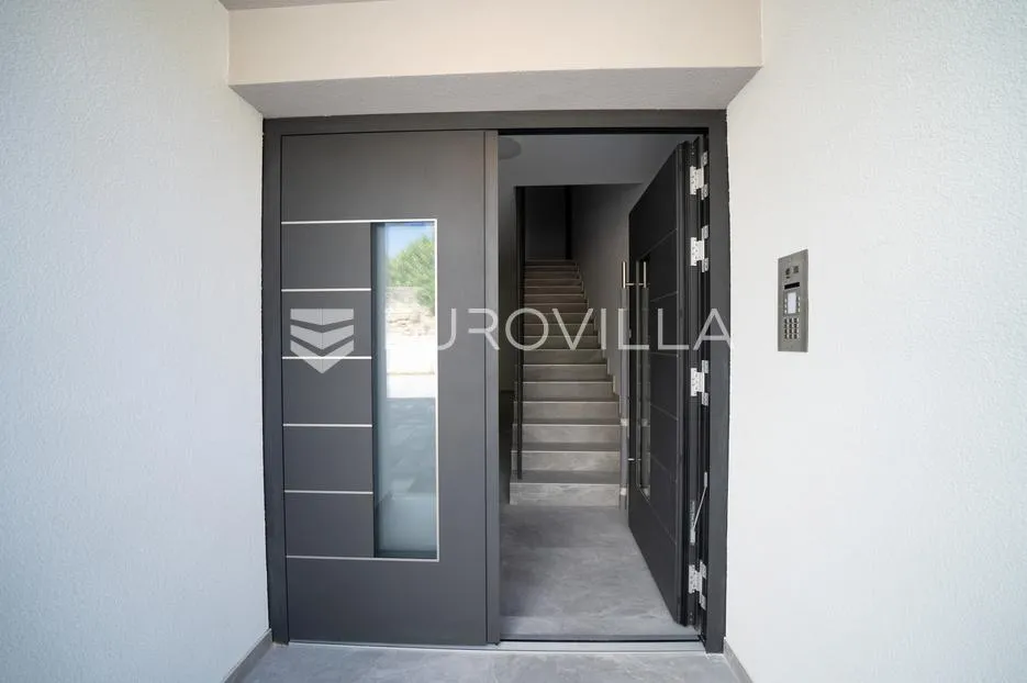 zadar, crno, moderan trosoban stan s bazenom, 95 m² - slika 6