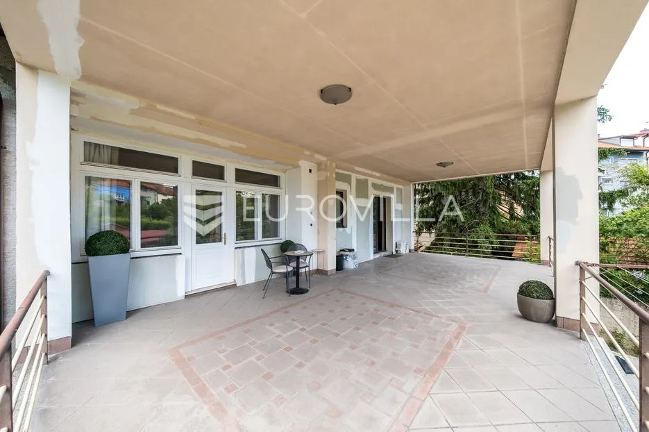zagreb, maksimir, stambeno, poslovna zgrada 602 m², pomoćni objekt 43 m² - slika 9