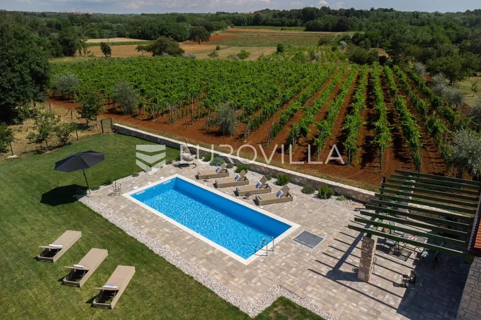istra, umag, autentična istarska kamena kuća 260 m², okružena zelenilom, 1349 m² okućnice - slika 4
