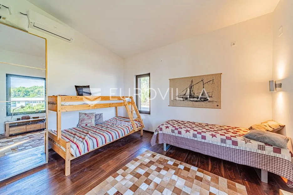 otok korčula, vela luka, villa prvi red uz more - slika 58