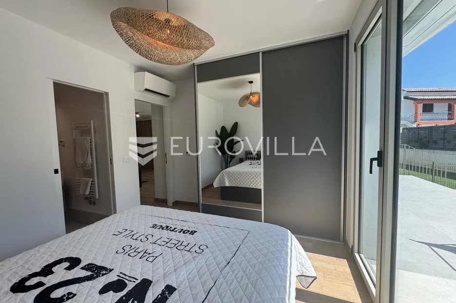 istra, rovinj, moderan stan s dvije spavaće sobe 101 m², vrtom i ograđenim parkirnim mjestom - slika 12