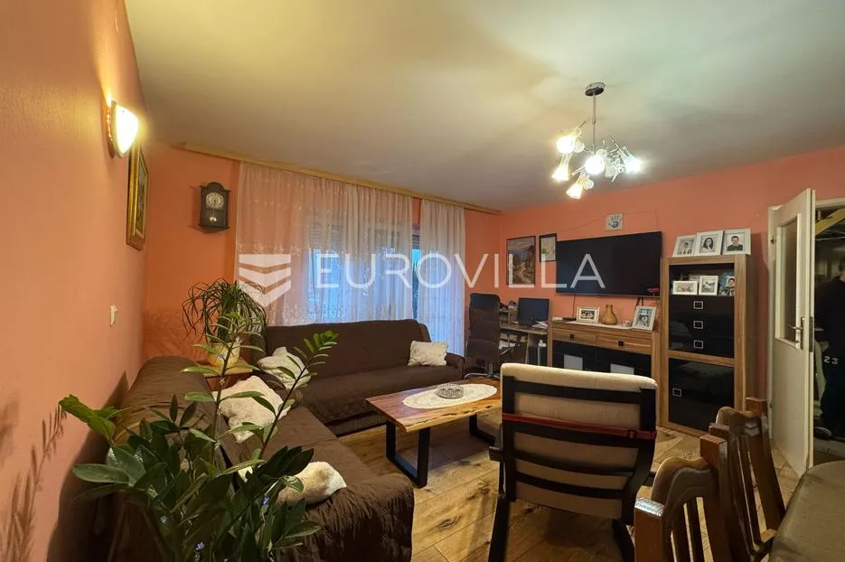 kuševac, poslovno stambena katnica, 175 m² - slika 7